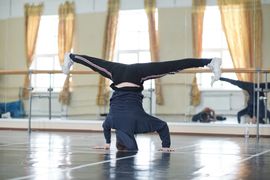 urban-dancer-doing-headstand-2023-11-27-04-56-02-utc--1---1-