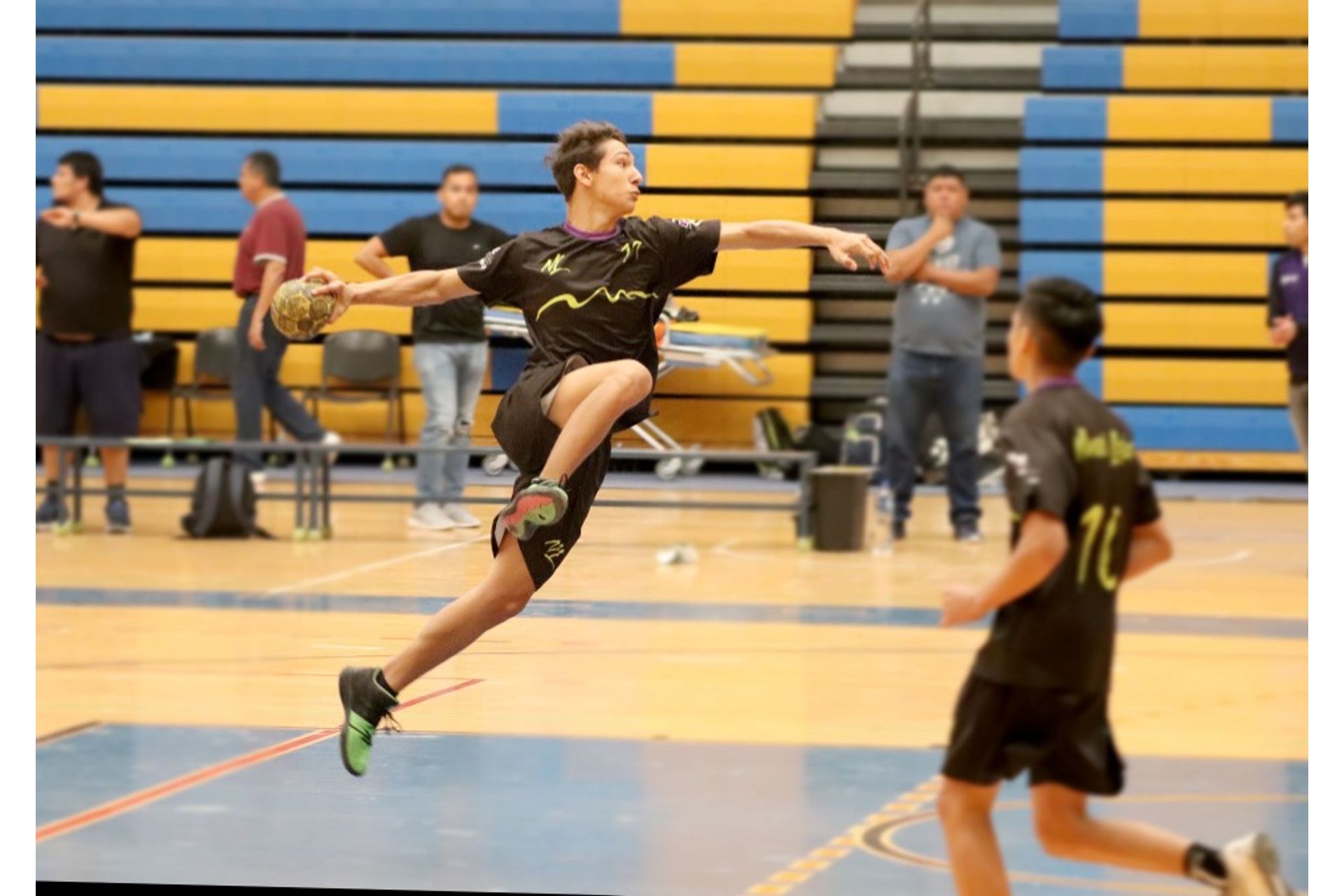 Handebol-Fundamentos-e-Elementos-Constitutivos