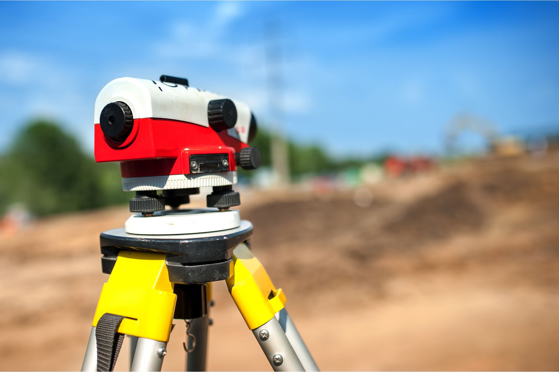 close-up-of-theodolite-measuring-system-or-surveyi-2024-09-12-10-27-11-utc--1-