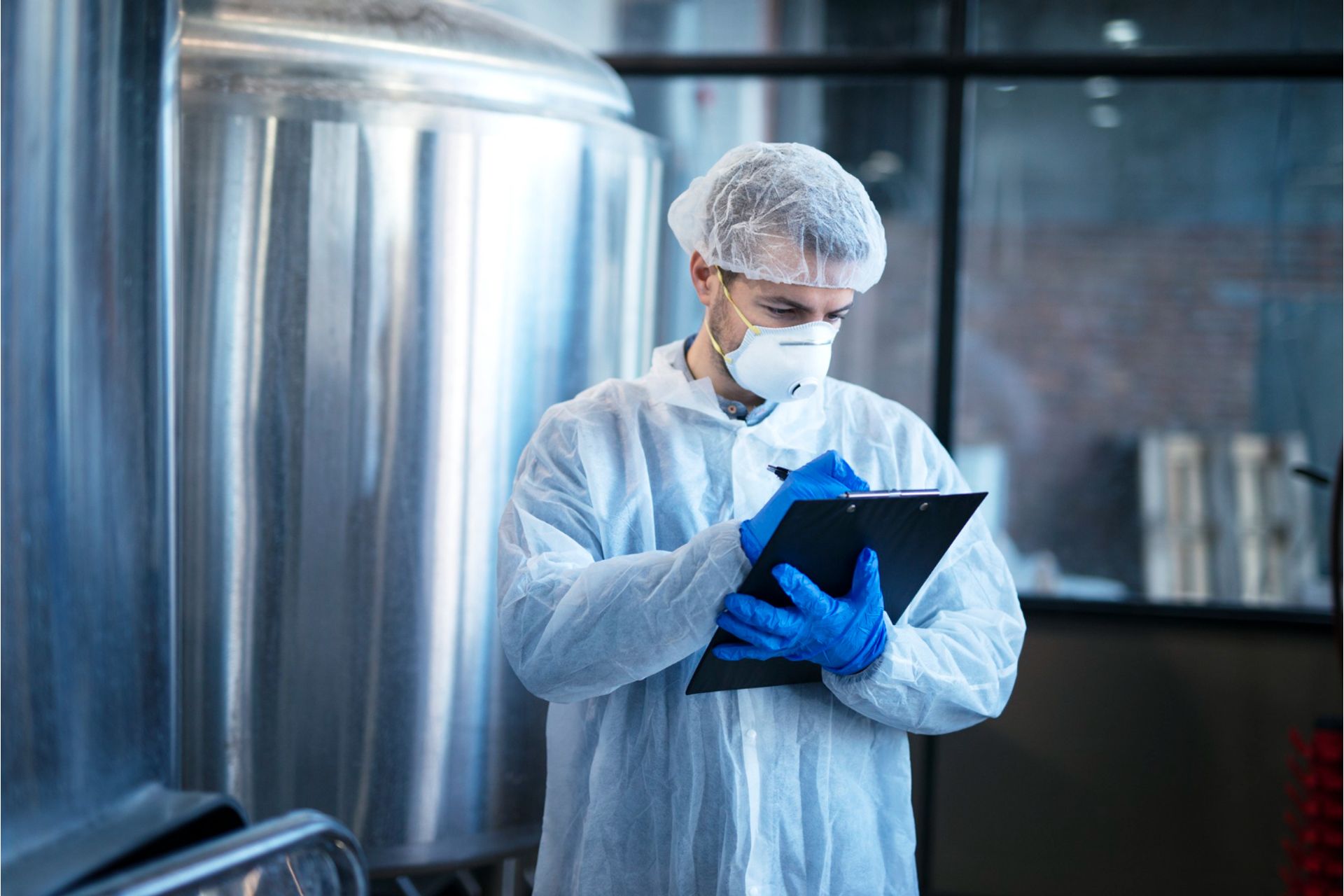 Segurança e Riscos Químicos em Laboratórios