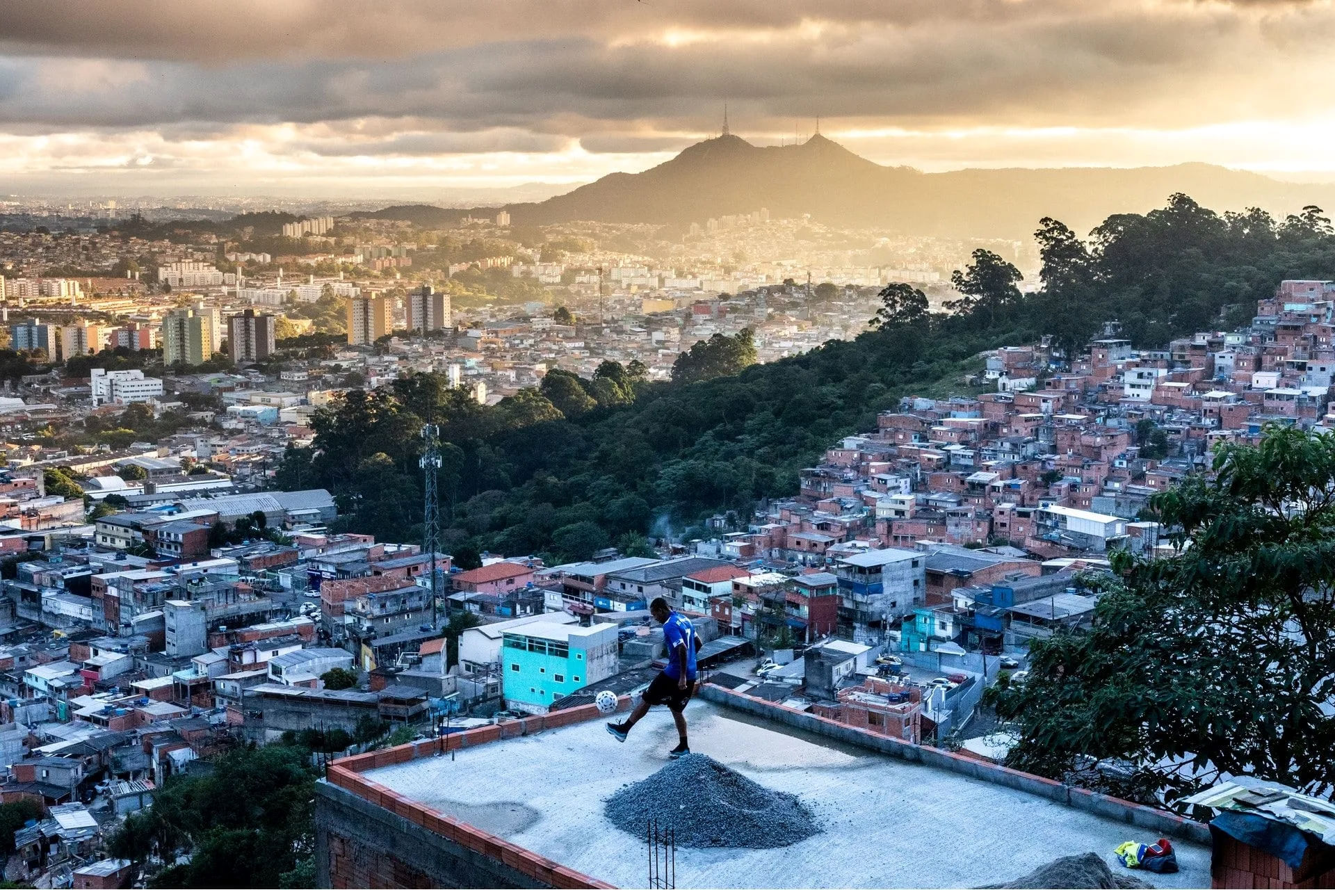Sociedade e Cultura Brasileiras: Uma História Desigual