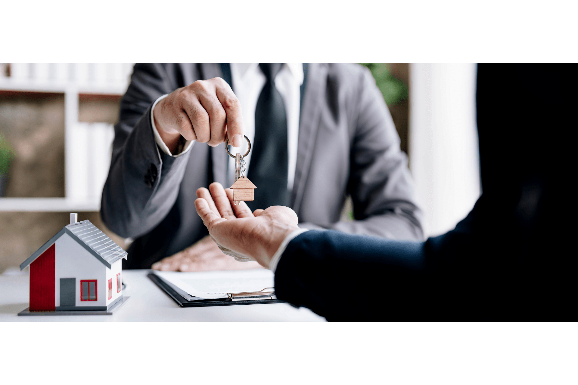 Registro de Imóveis e Regulamentação de Corretores