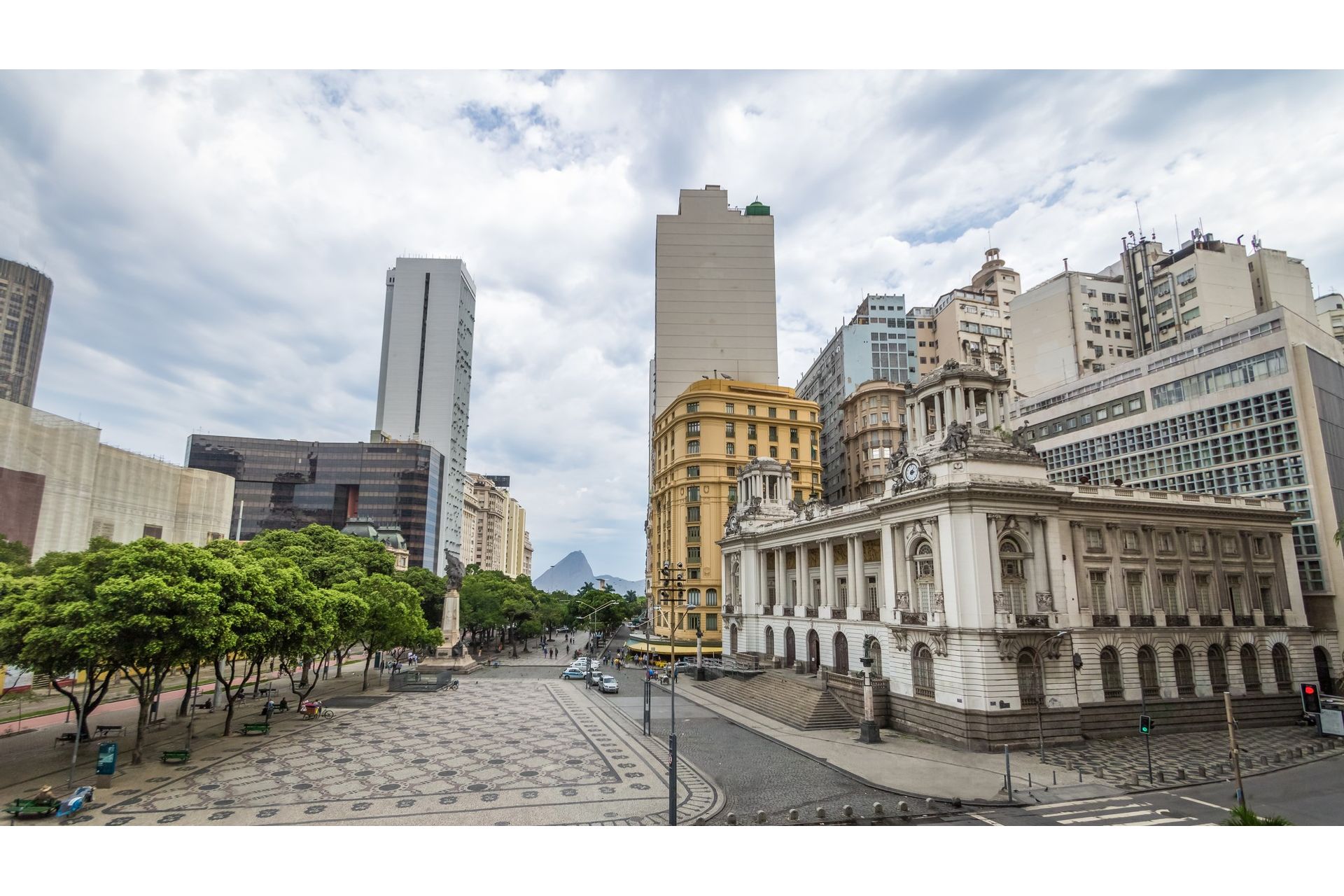Trabalho no Setor Público: Remuneração e Estágio